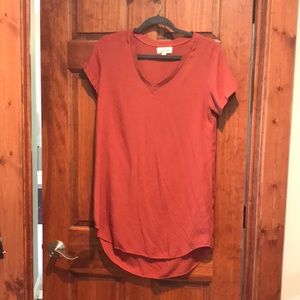 Cloth & stone rusty orange V-neck tee dress. Medium
